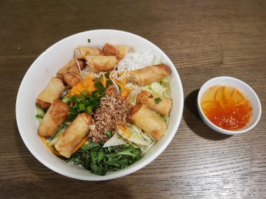 Rice Noodles with spring rolls