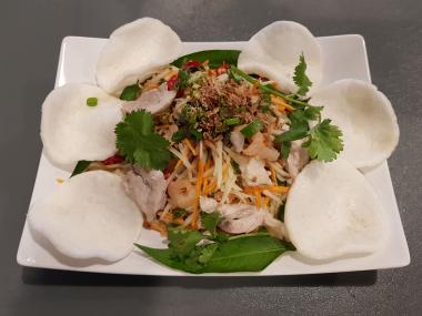 Green papaya salad with prawns and pork