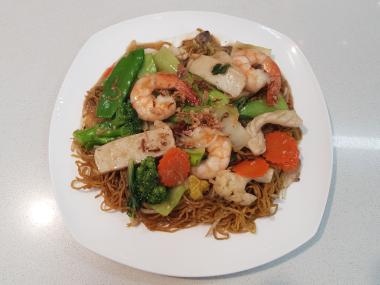 Soft Egg Noodles with Seafood